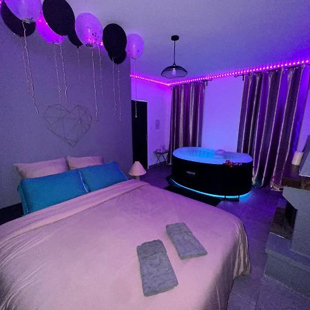 Love Room Avec Jacuzzi Proche Paris Et Roissy Cdg Persan Buitenkant foto