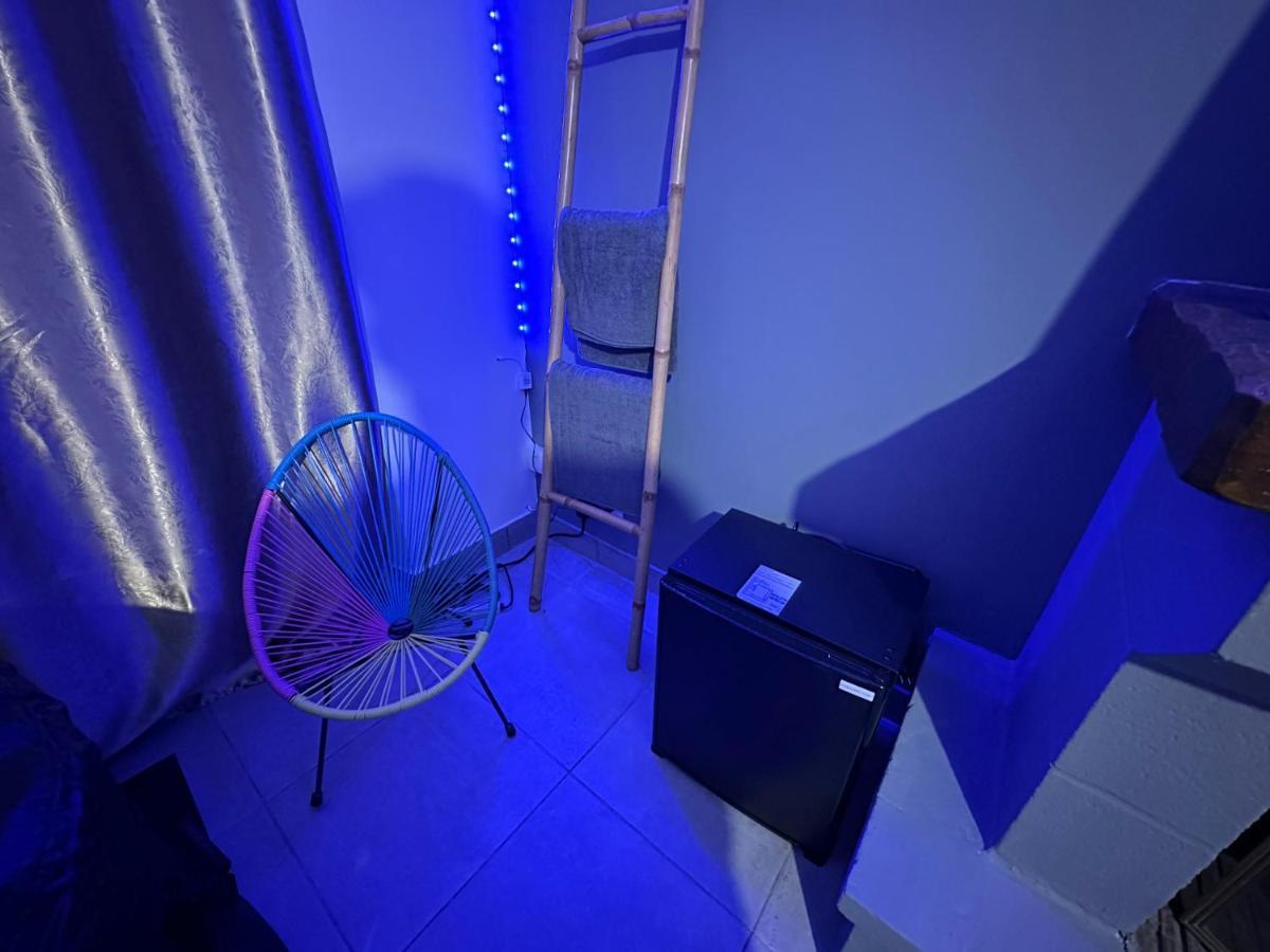 Love Room Avec Jacuzzi Proche Paris Et Roissy Cdg Persan Buitenkant foto